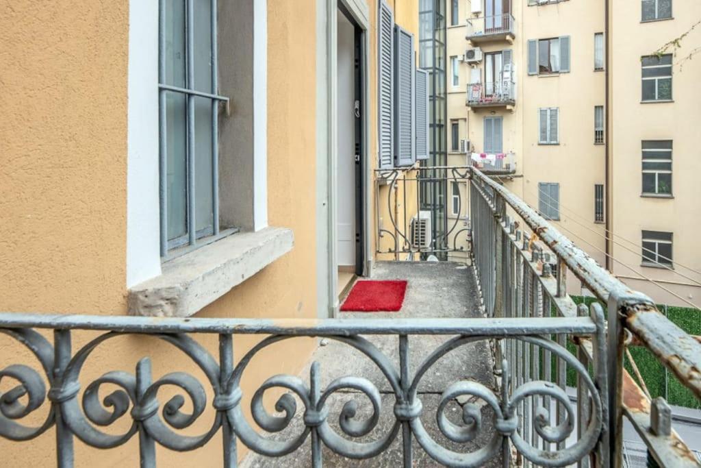 Liberty House, In Stile Retro! Apartment Milan Luaran gambar